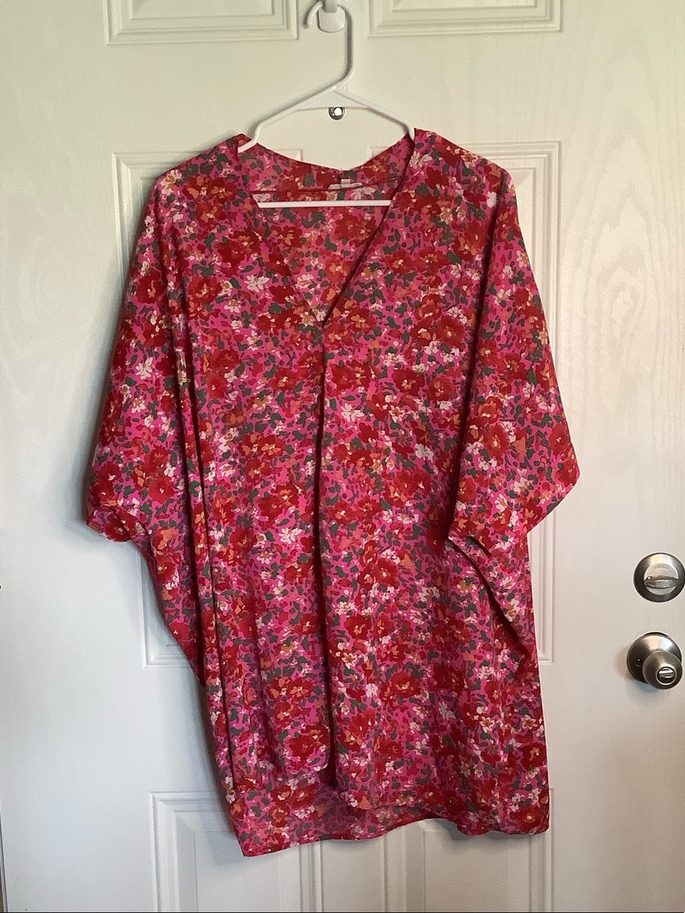 JODIFL Pink Floral V-Neck Blouse